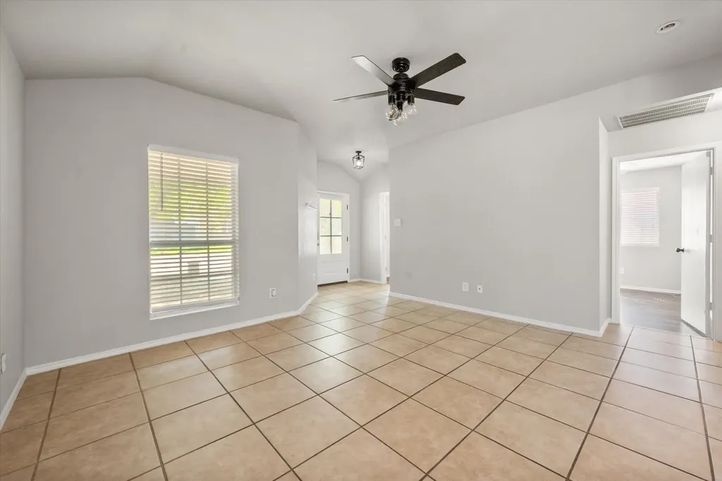 4548 Via James Jacob Dallas TX 75211