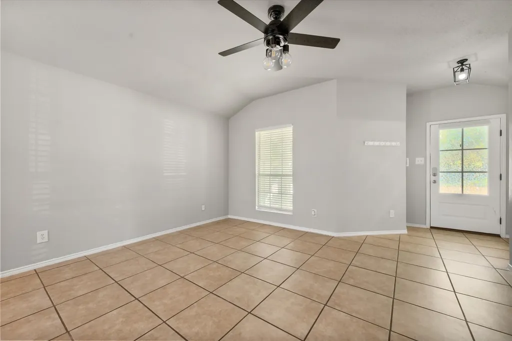 4548 Via James Jacob Dallas TX 75211
