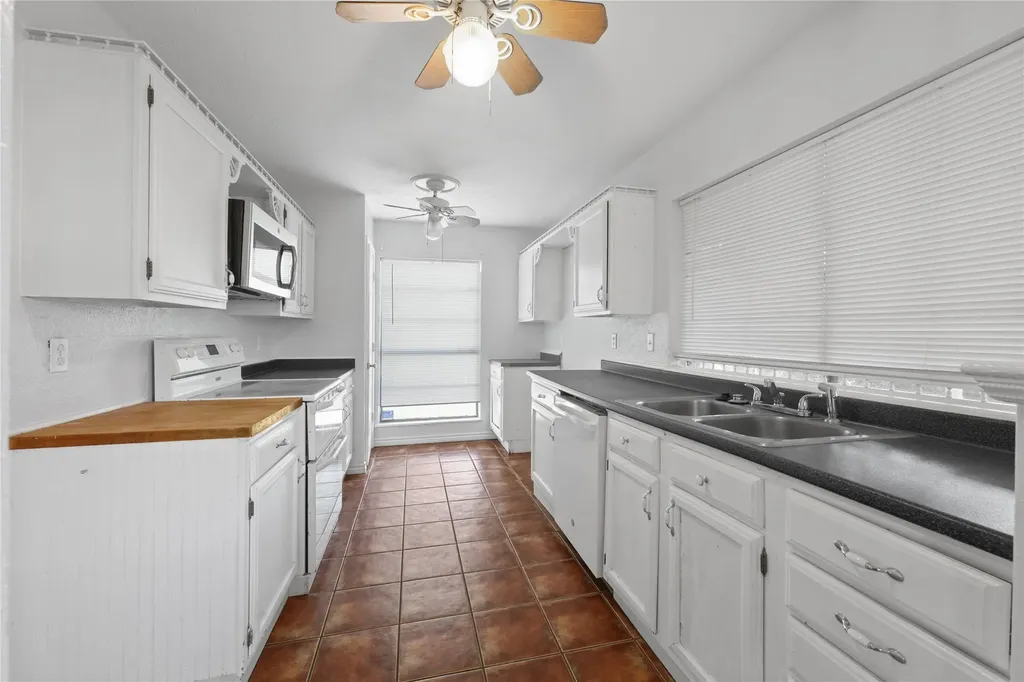 9214 Vagas Drive Rowlett TX 75088