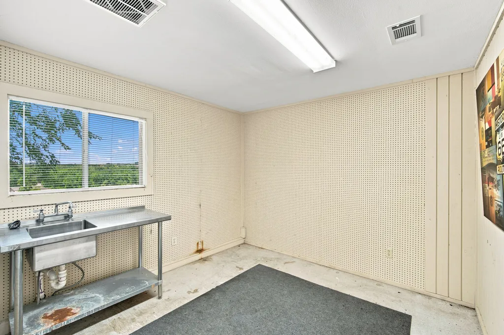 311 County Road 1710 Clifton TX 76634