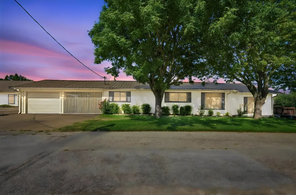 311 County Road 1710 Clifton TX 76634