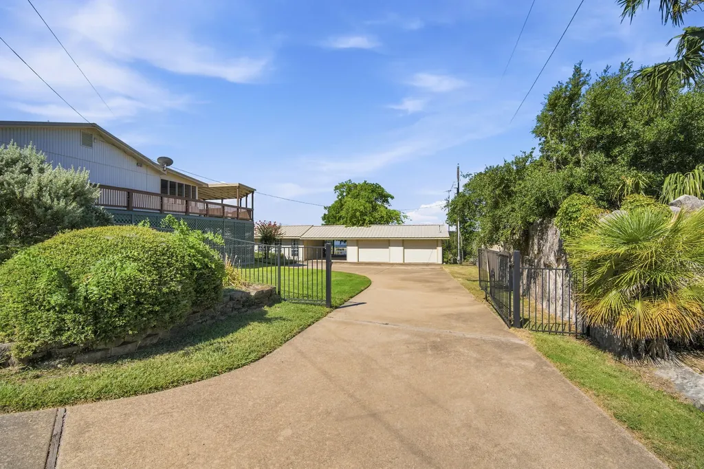311 County Road 1710 Clifton TX 76634