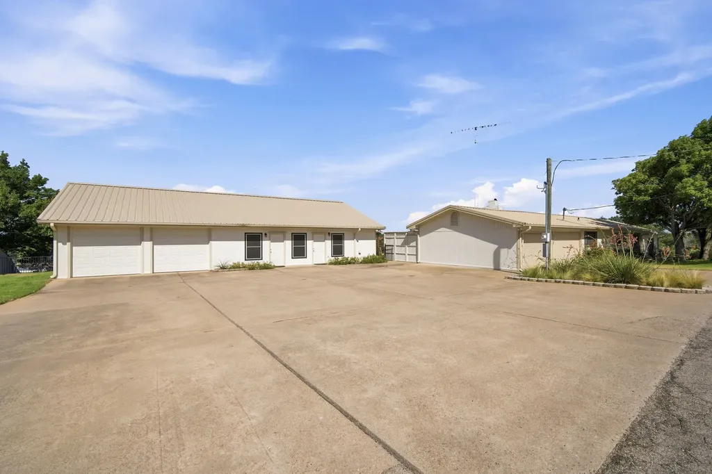 311 County Road 1710 Clifton TX 76634