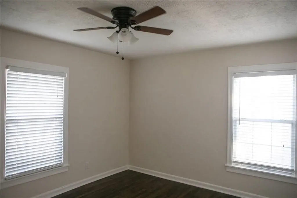 1325 Smilax Avenue Fort Worth TX 76111