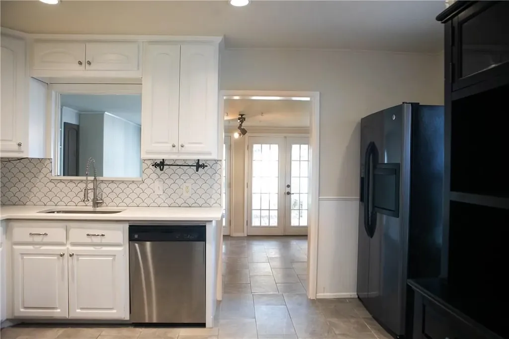 1325 Smilax Avenue Fort Worth TX 76111