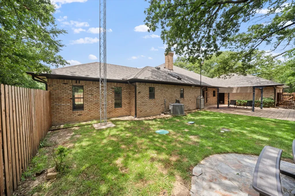 1023 County Road 3310 Greenville TX 75402