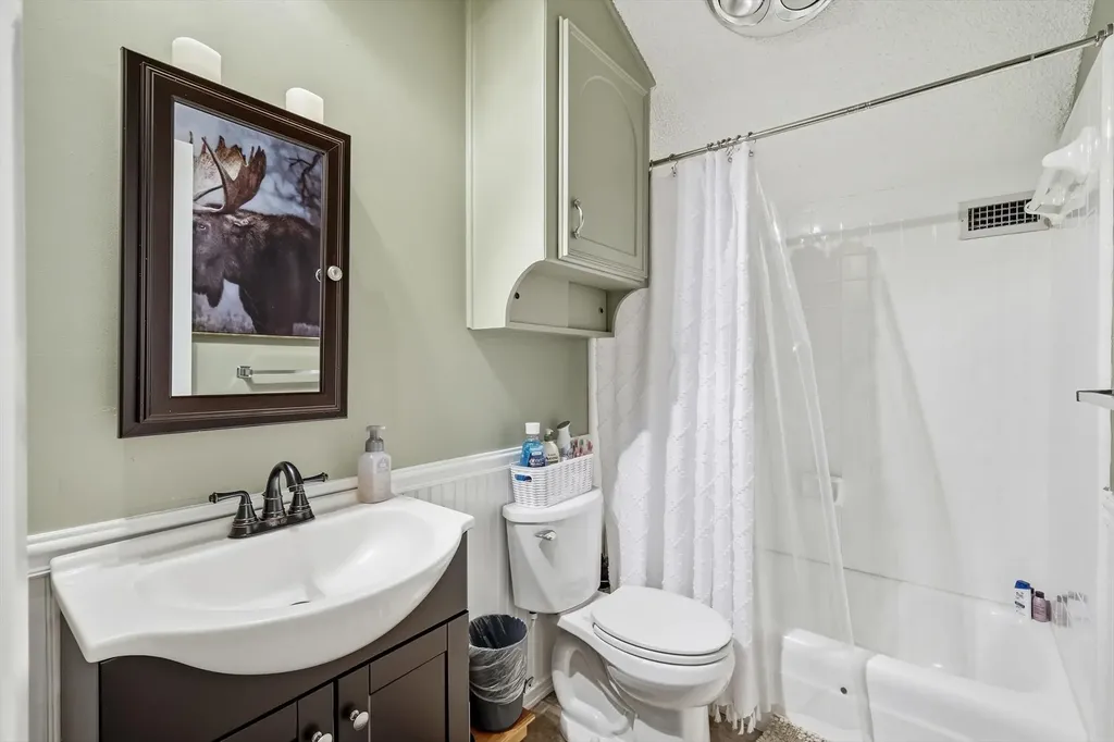 913 Harwood Terrace Bedford TX 76021