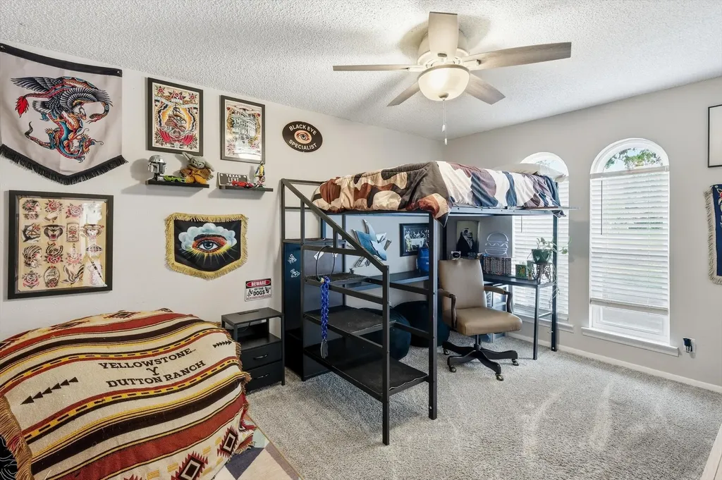 913 Harwood Terrace Bedford TX 76021