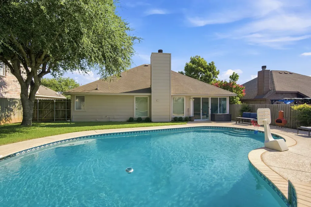 316 Willow Creek Lane Glenn Heights TX 75154