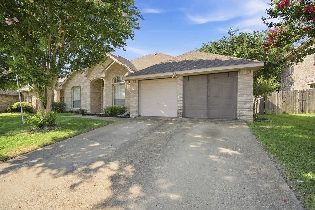 316 Willow Creek Lane Glenn Heights TX 75154