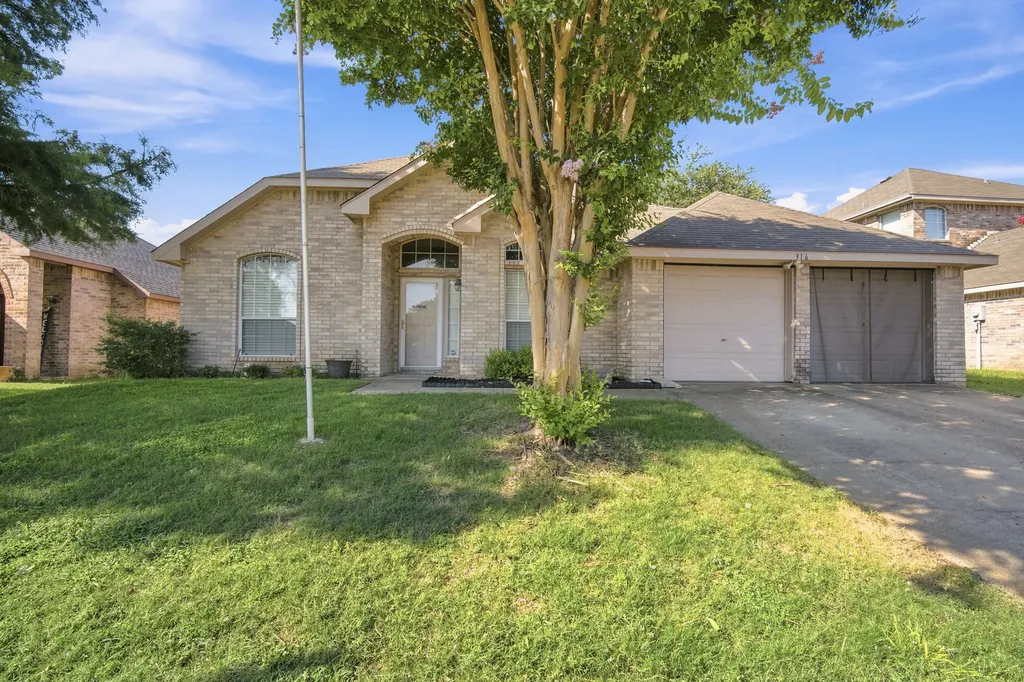 316 Willow Creek Lane Glenn Heights TX 75154