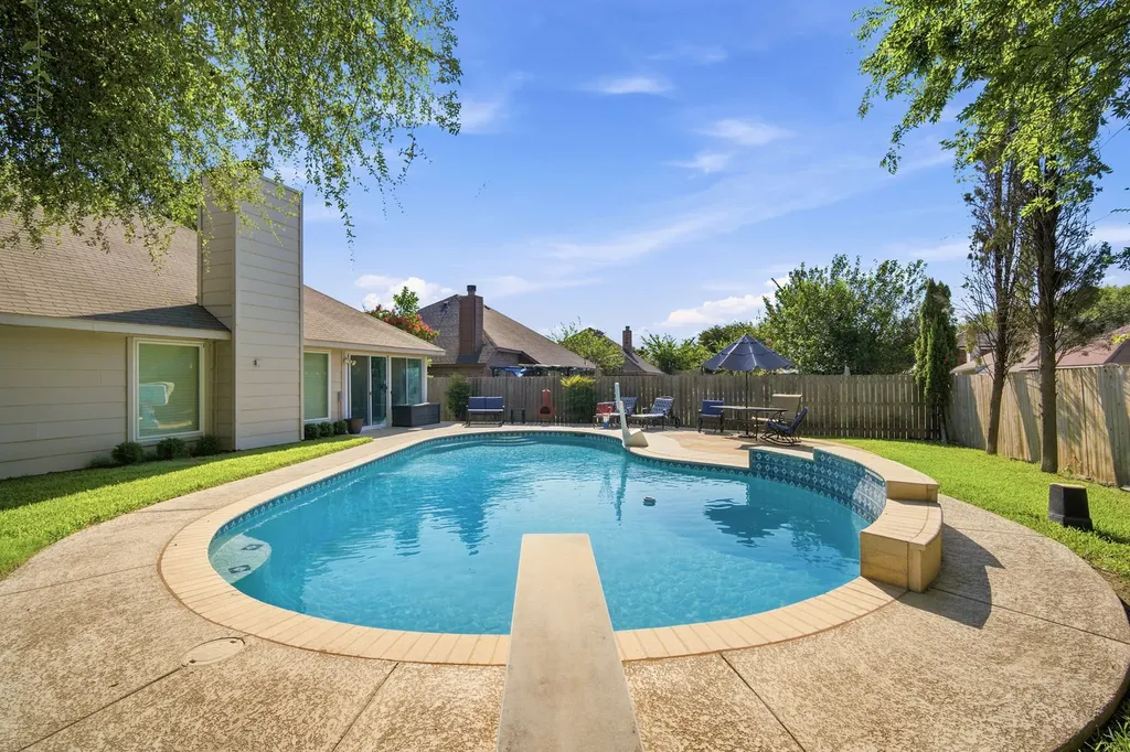 316 Willow Creek Lane Glenn Heights TX 75154