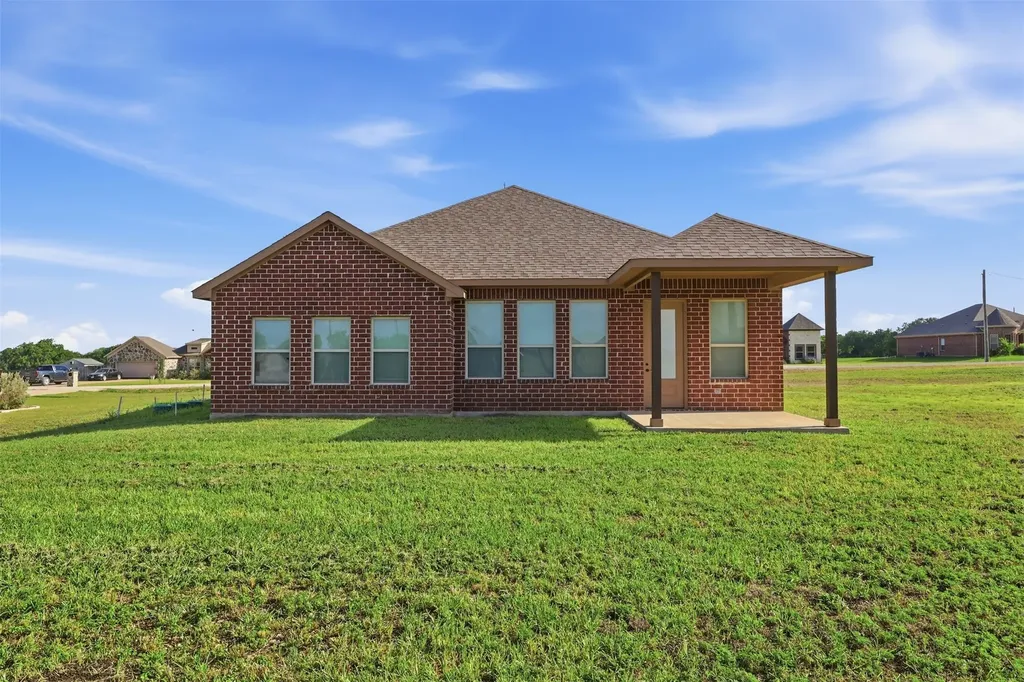 265 Delatorre Street Trenton TX 75490