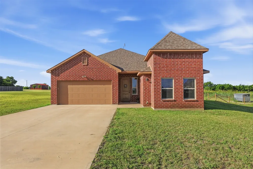 265 Delatorre Street Trenton TX 75490
