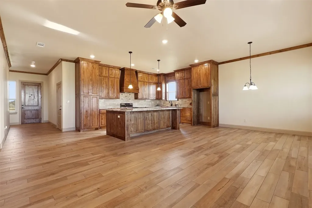 265 Delatorre Street Trenton TX 75490