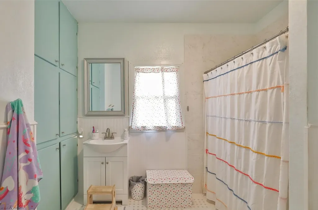 510 W Plummer Street Eastland TX 76448