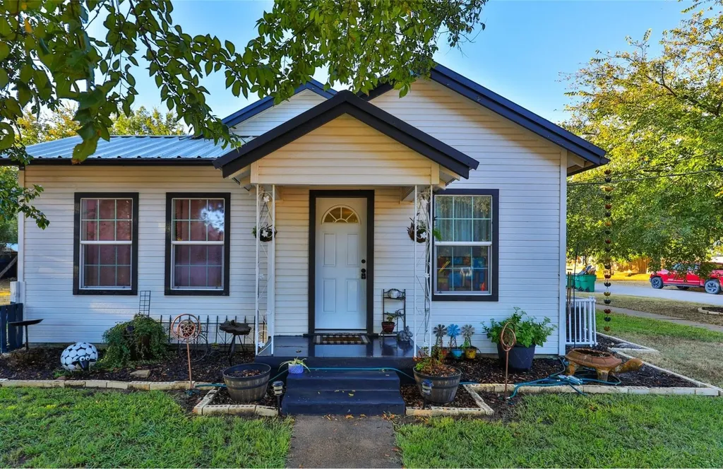 510 W Plummer Street Eastland TX 76448