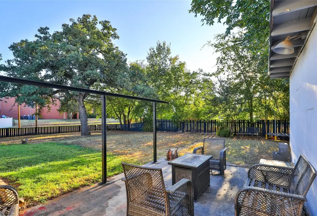 510 W Plummer Street Eastland TX 76448