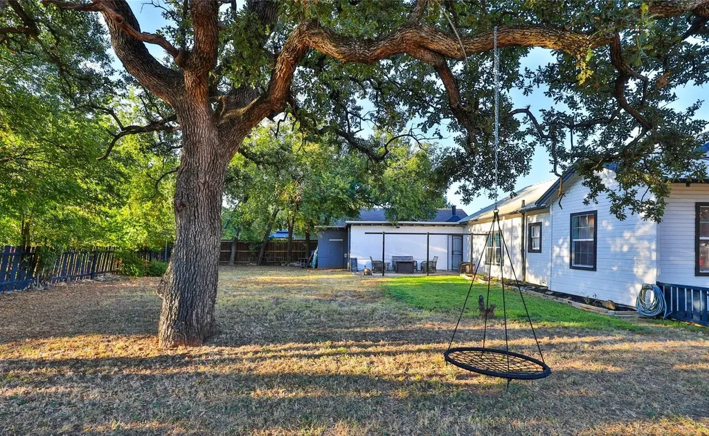 510 W Plummer Street Eastland TX 76448
