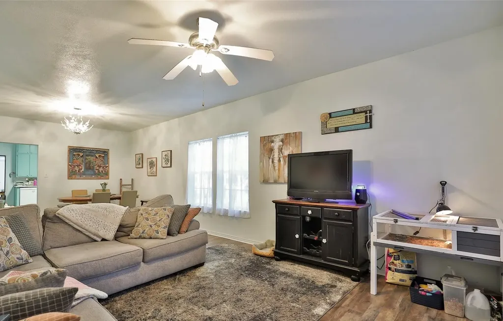 510 W Plummer Street Eastland TX 76448