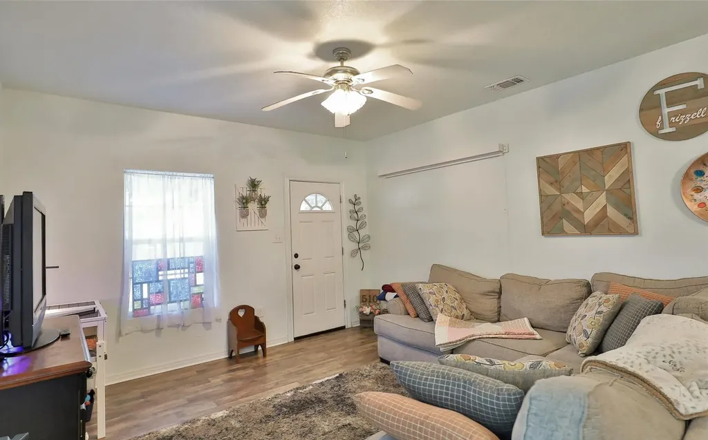 510 W Plummer Street Eastland TX 76448