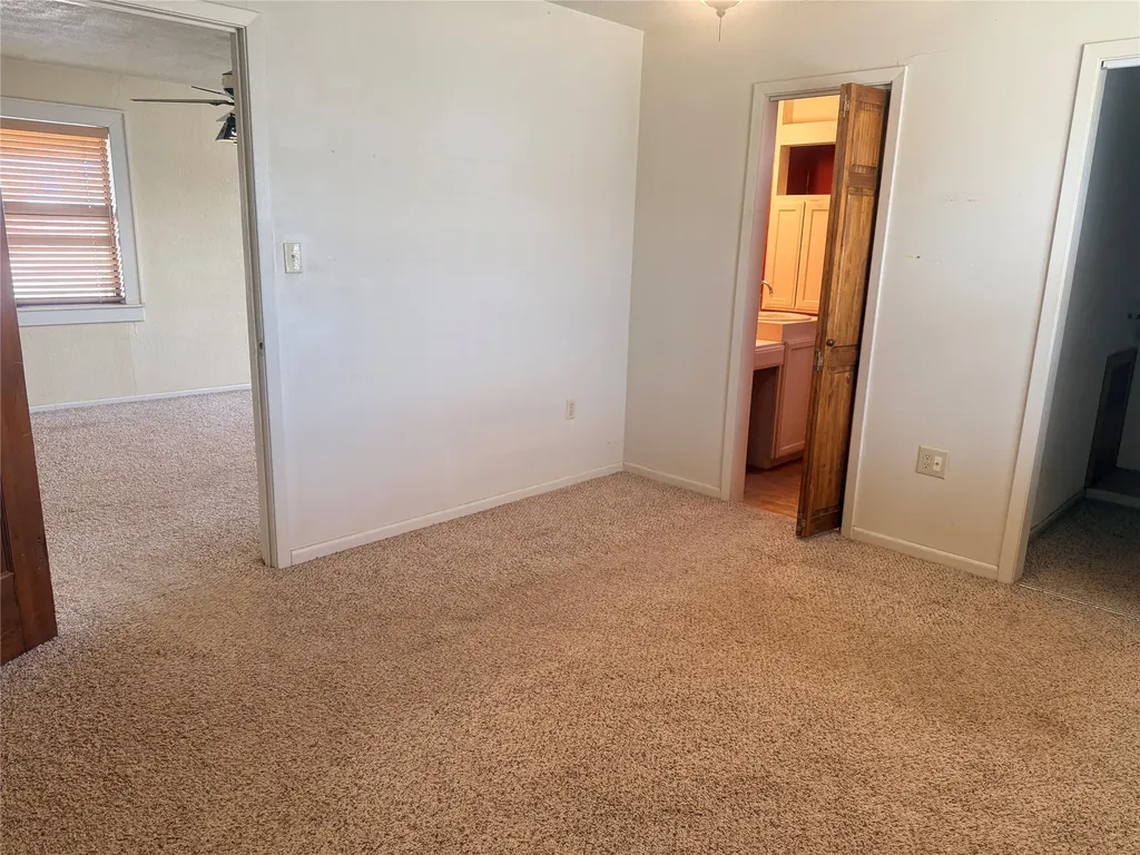 901 S Washington Avenue Aspermont TX 79502