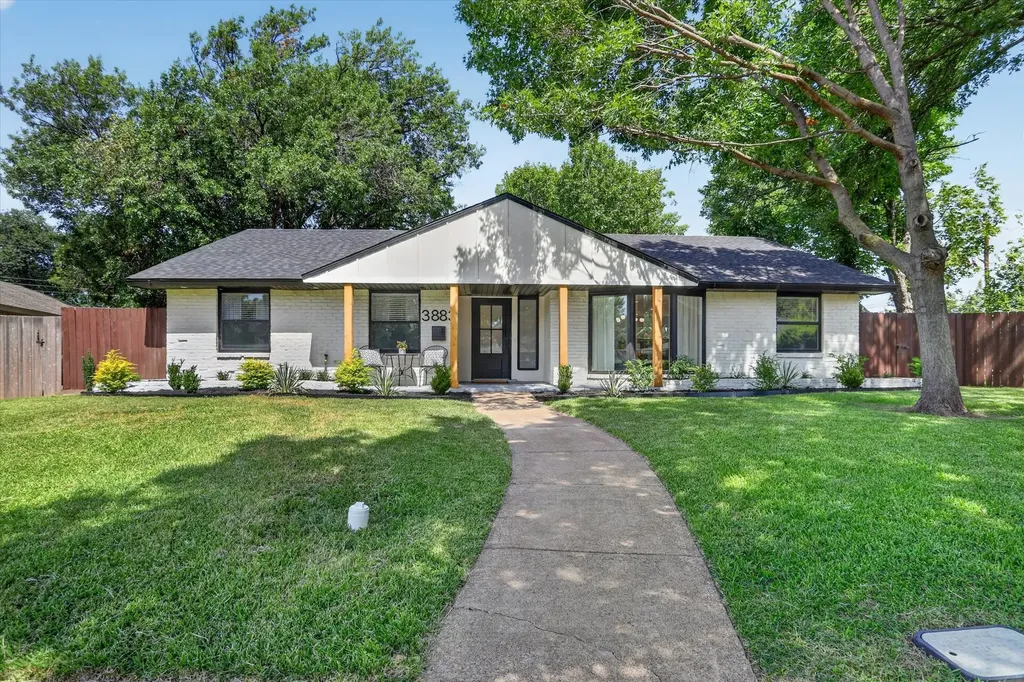 3883 Antigua Circle Dallas TX 75244