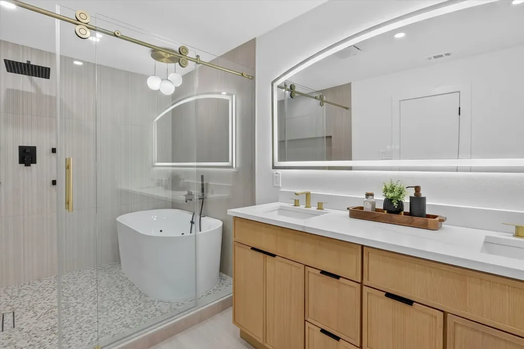 3883 Antigua Circle Dallas TX 75244