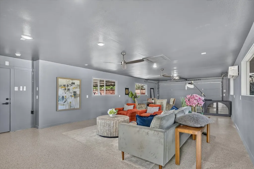 3883 Antigua Circle Dallas TX 75244