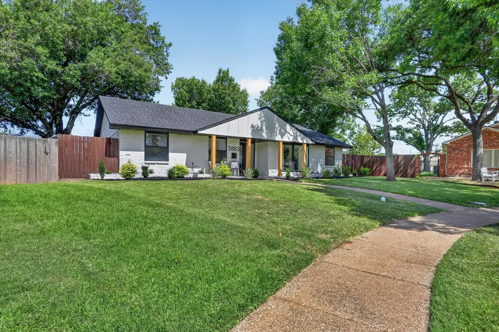 3883 Antigua Circle Dallas TX 75244