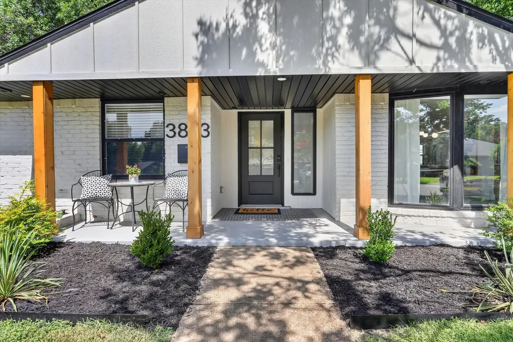 3883 Antigua Circle Dallas TX 75244