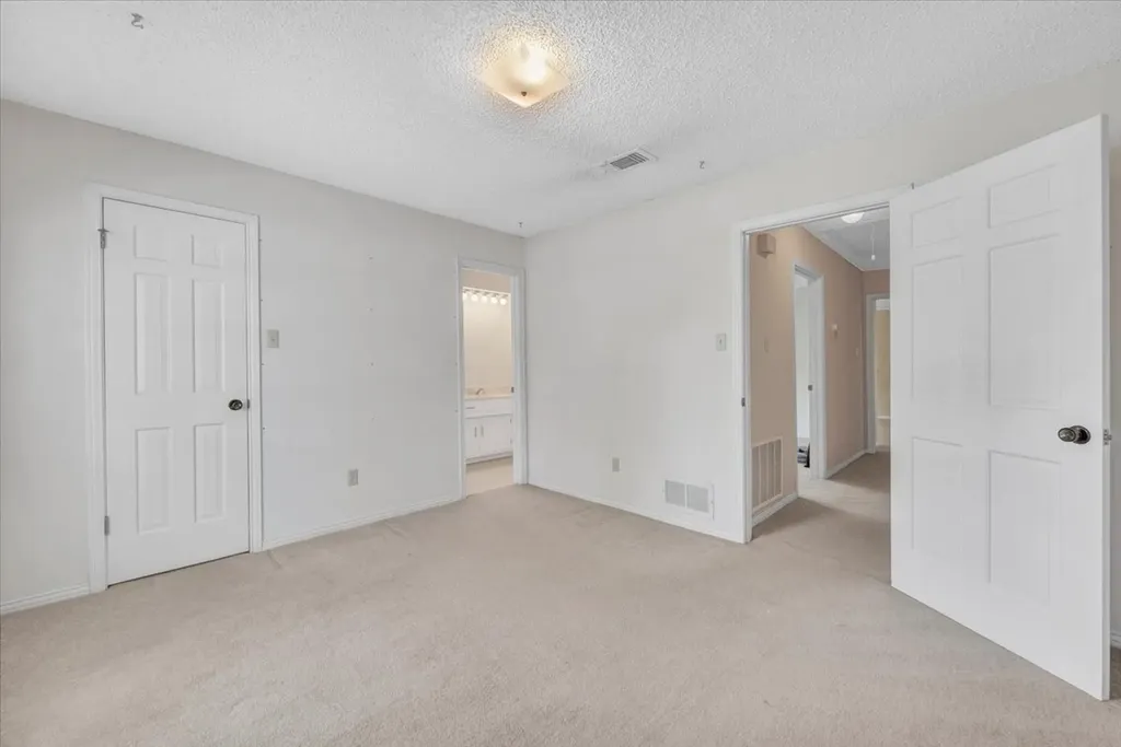 306 Swan Ridge Place Duncanville TX 75137