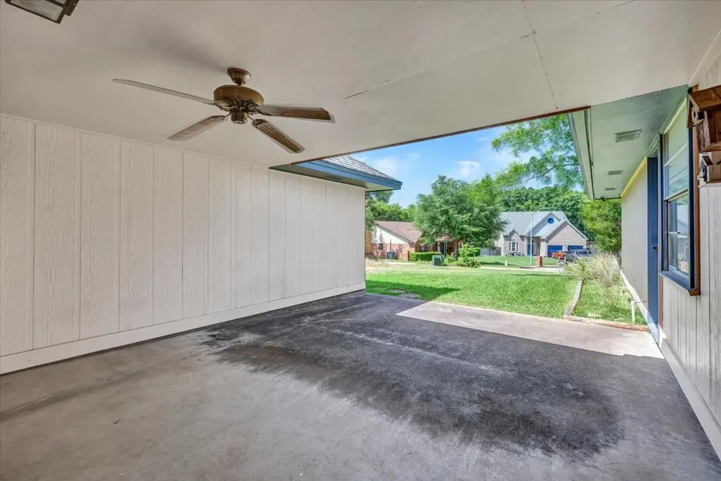 306 Swan Ridge Place Duncanville TX 75137