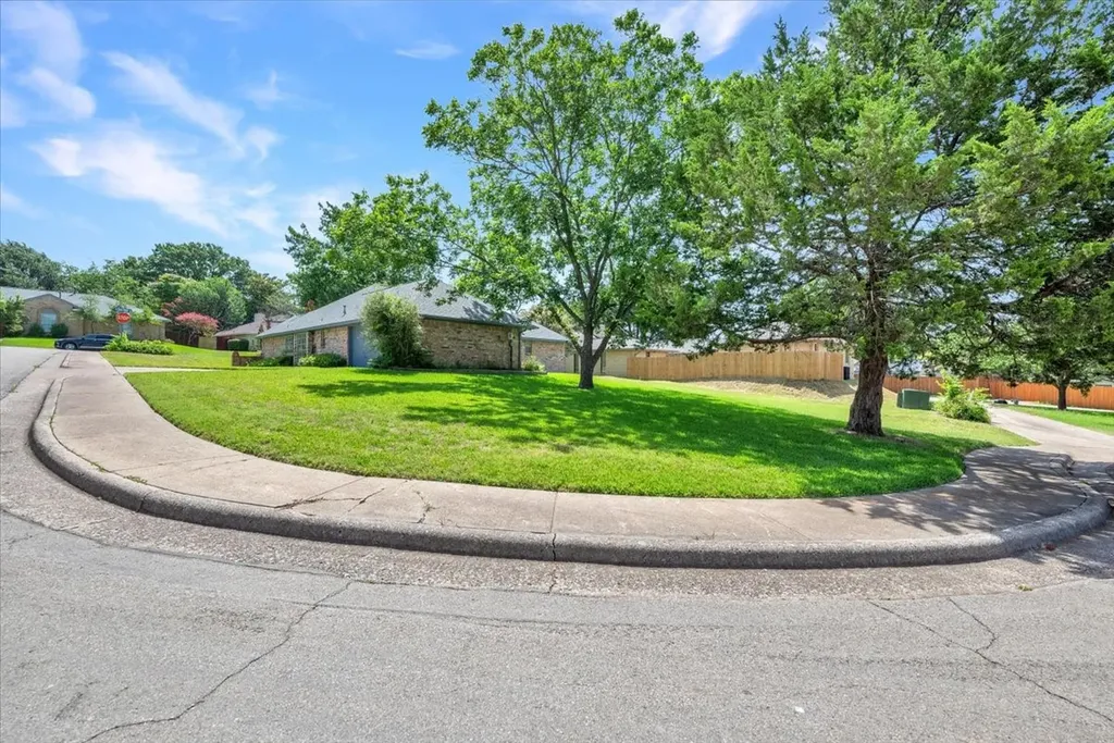 306 Swan Ridge Place Duncanville TX 75137