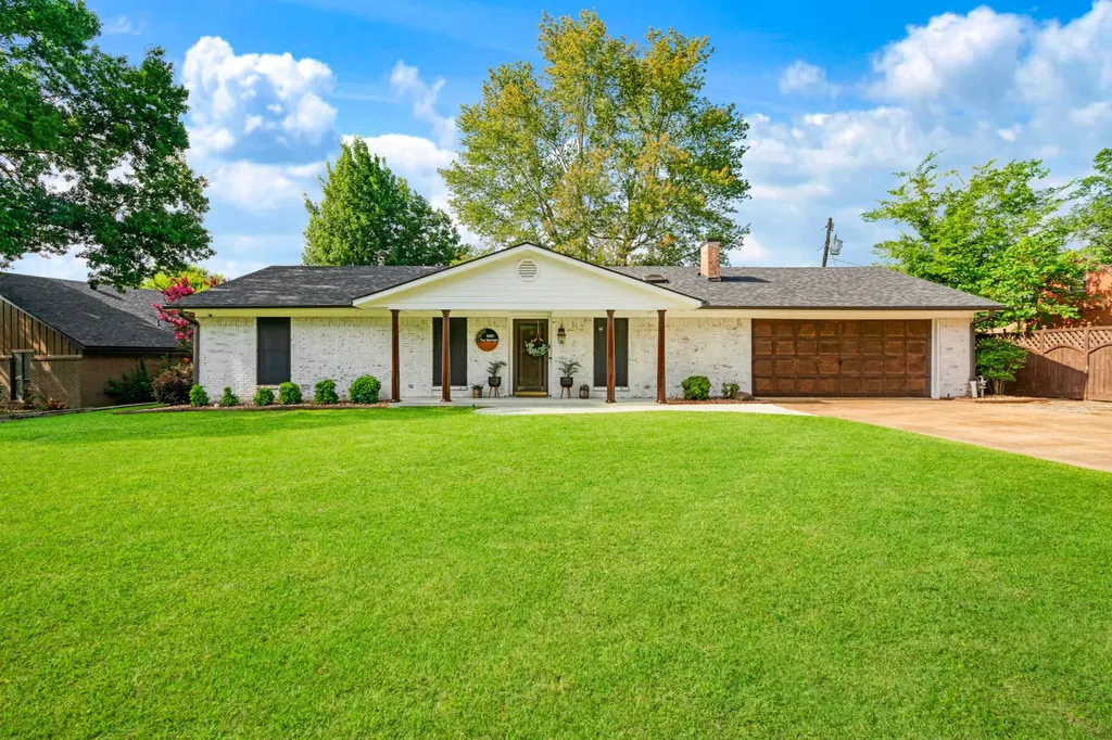 3320 Cleveland Paris TX 75460