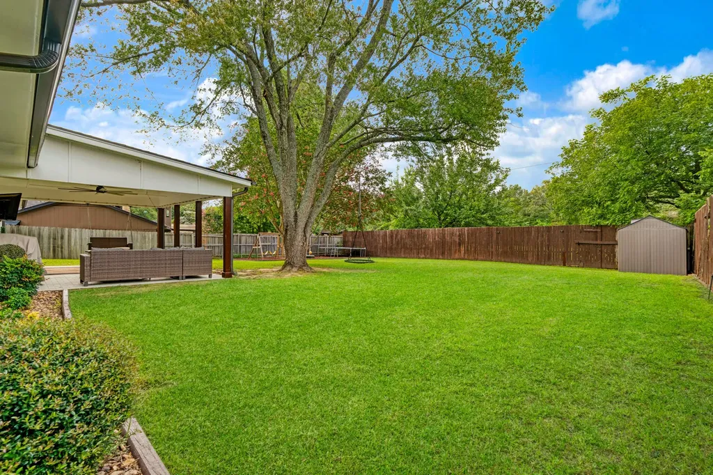 3320 Cleveland Paris TX 75460