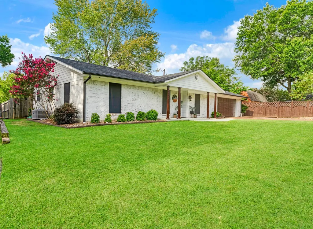 3320 Cleveland Paris TX 75460
