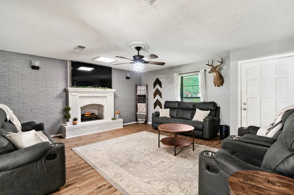 3320 Cleveland Paris TX 75460