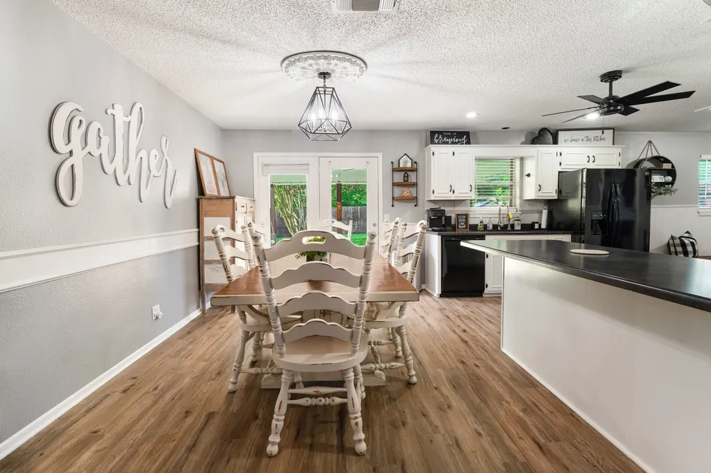 3320 Cleveland Paris TX 75460