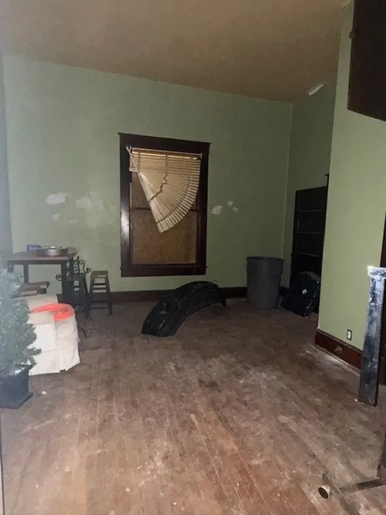 579 17th Street SE Paris TX 75460