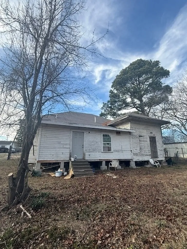579 17th Street SE Paris TX 75460