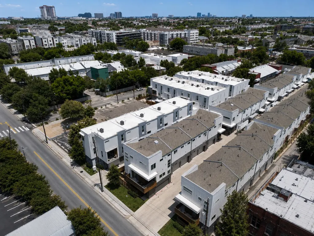1510 N Washington Avenue Dallas TX 75204