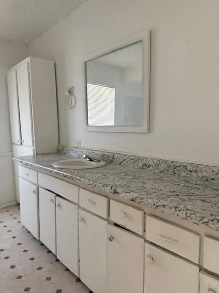1630 Fitzhugh Avenue Paris TX 75460