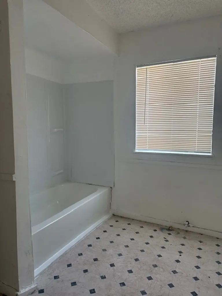 1630 Fitzhugh Avenue Paris TX 75460