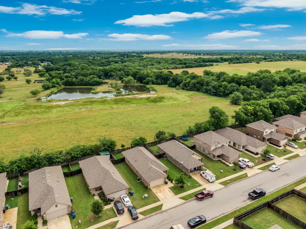 3308 Robin Road Ennis TX 75119