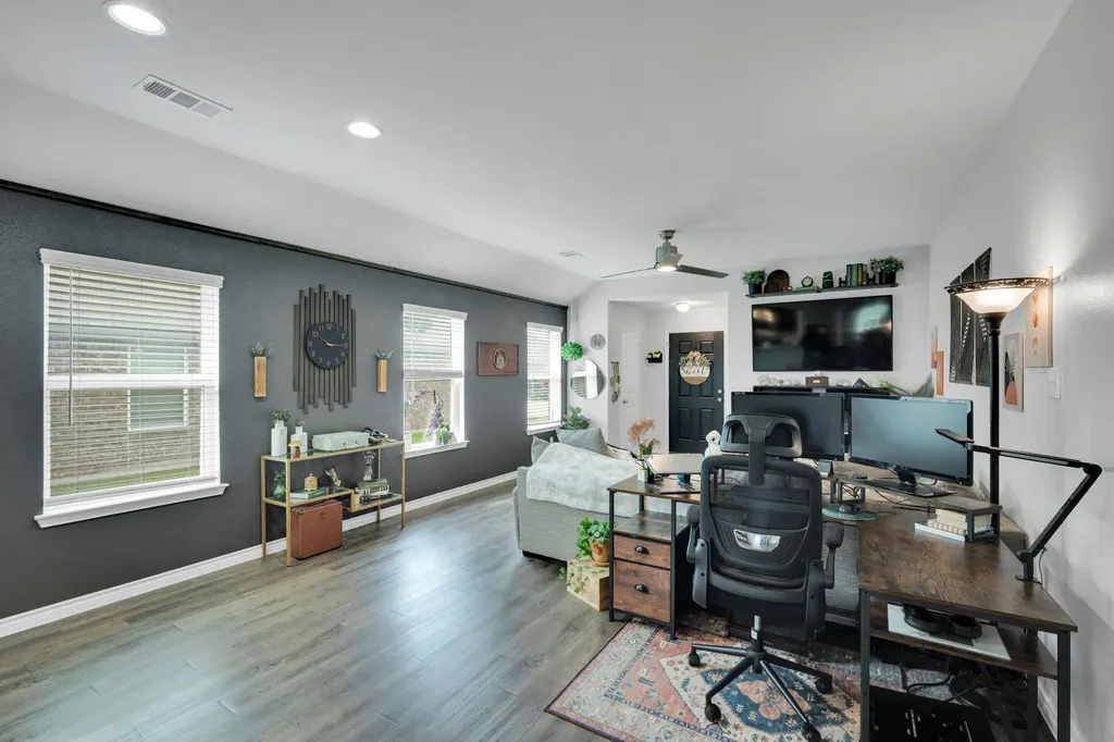 3308 Robin Road Ennis TX 75119