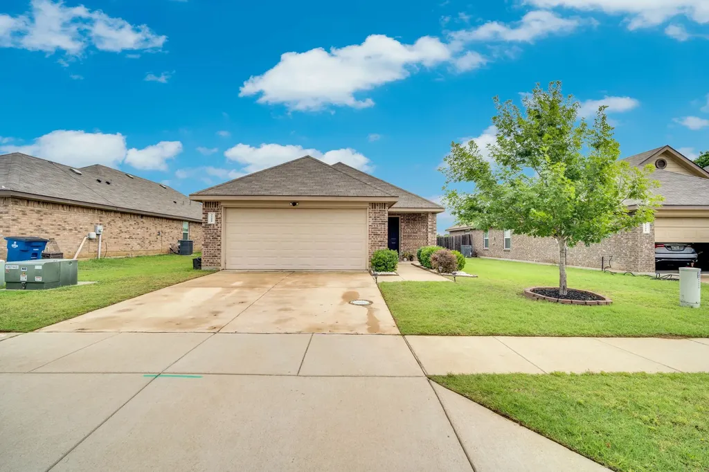 3308 Robin Road Ennis TX 75119