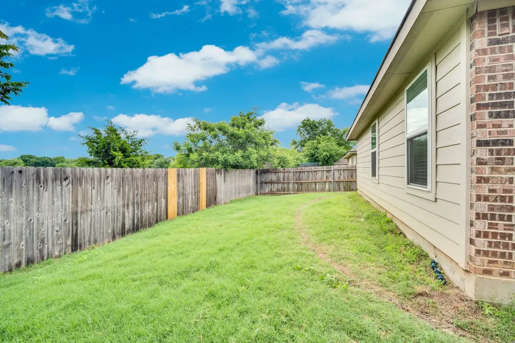 3308 Robin Road Ennis TX 75119