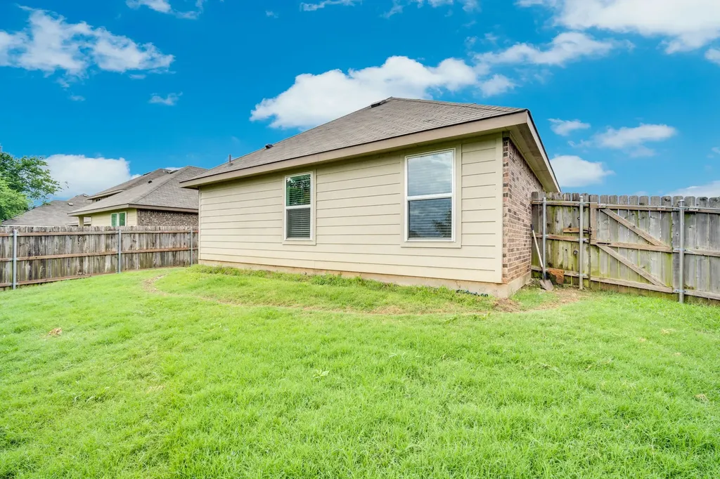 3308 Robin Road Ennis TX 75119