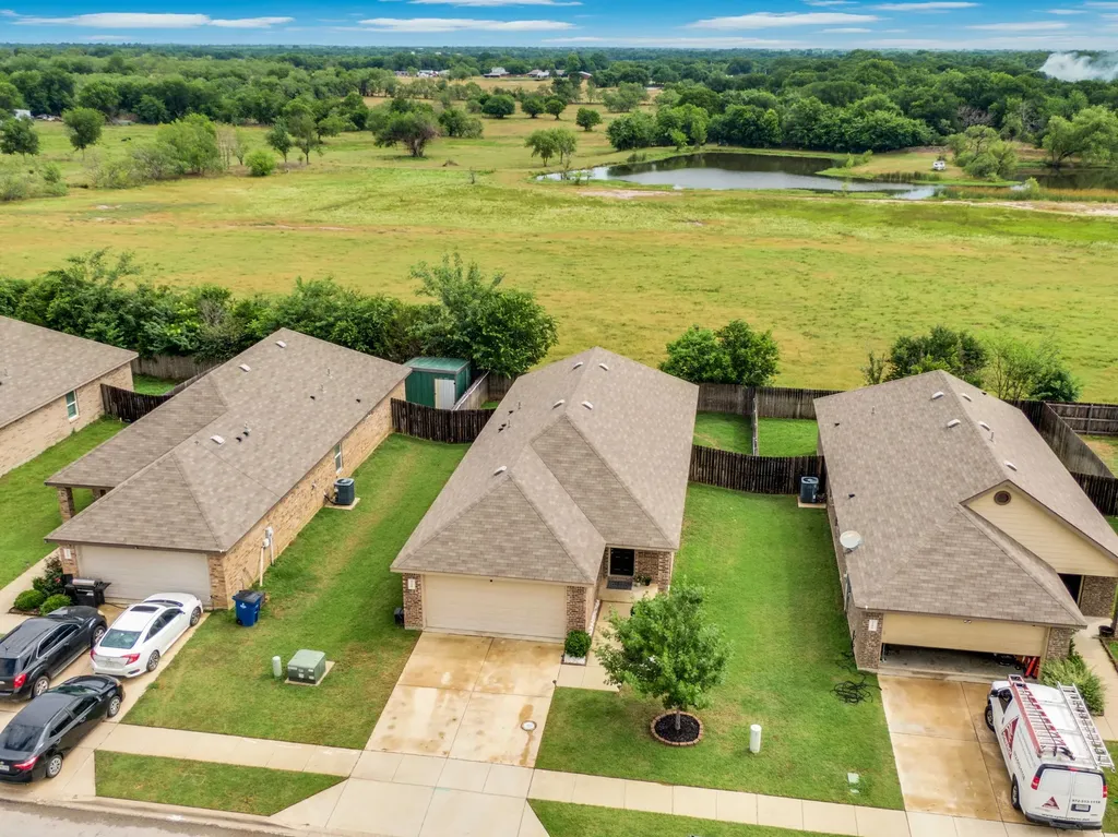 3308 Robin Road Ennis TX 75119